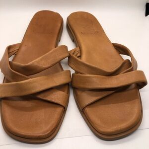 Vince Camuto Camel Brown Women's Sandals size 10 super soft slide on open toe